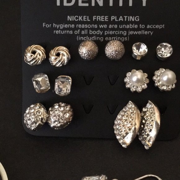 9 Sets of Fashion Earrings - Picture 3 of 12